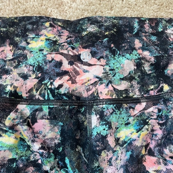 Lululemon Wunder Under Crop 21” 8 - Picture 8 of 8